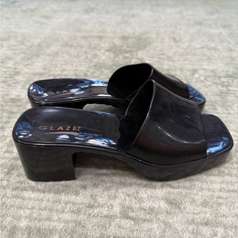 Glaze Women's Glossy Black Mules